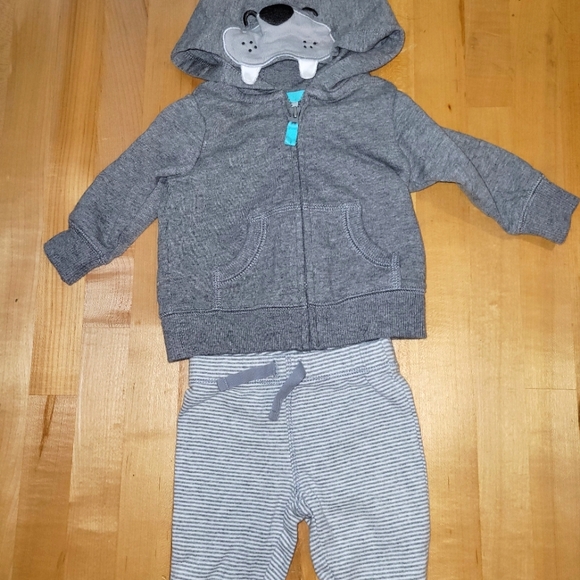 Matching Walrus/Stripes Baby Set - Picture 1 of 7